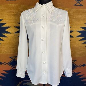 Vintage 1970’s Aldens Fashions Button Up Embroidered Button Up. Size S/M. Rare.